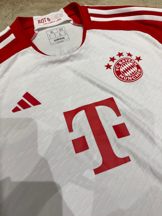 Bayern Múnich Home 23/24 Player Versión Size XL