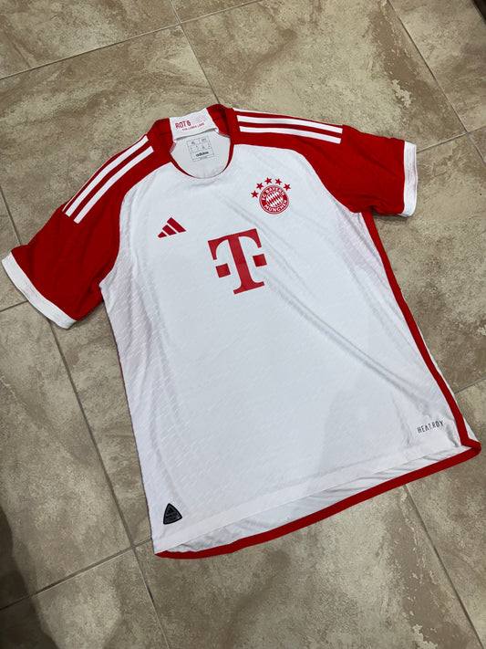 Bayern Múnich Home 23/24 Player Versión Size XL
